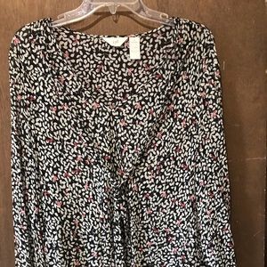 Long sleeve patterned blouse